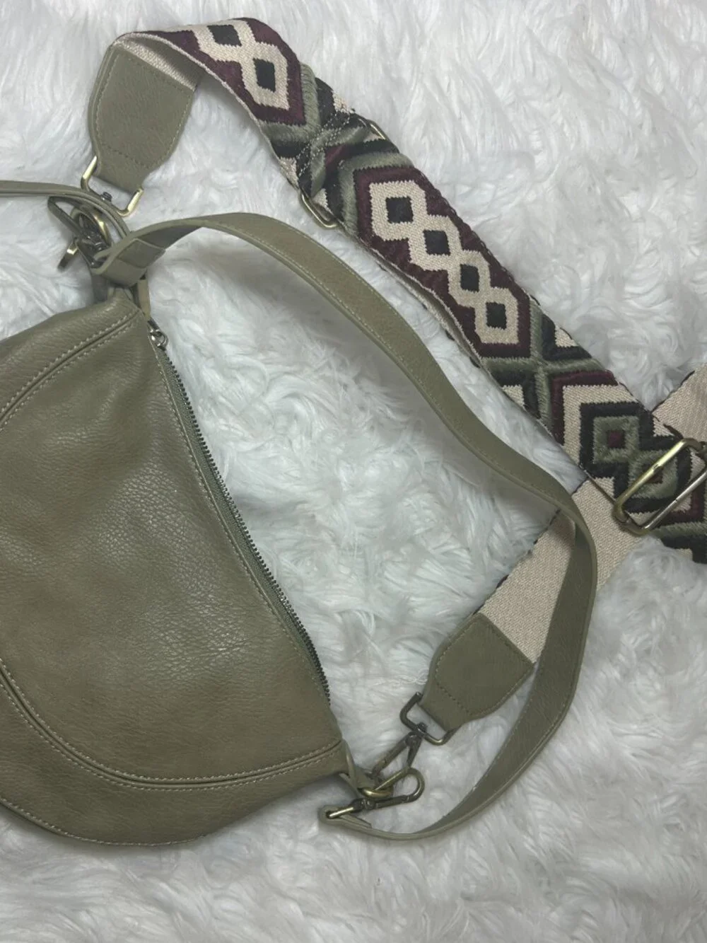 Anthropologie URBAN ORIGINALS Luna Slouchy sling crossbody purse Vegan Bag Tan